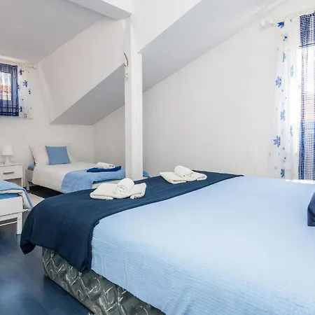 Beautiful In With Kitchen Appartement *