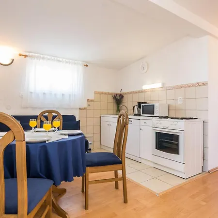 Beautiful In With Kitchen Privlaka (Zadar)