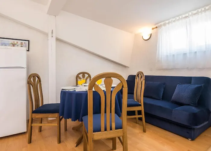 06 Apartament *